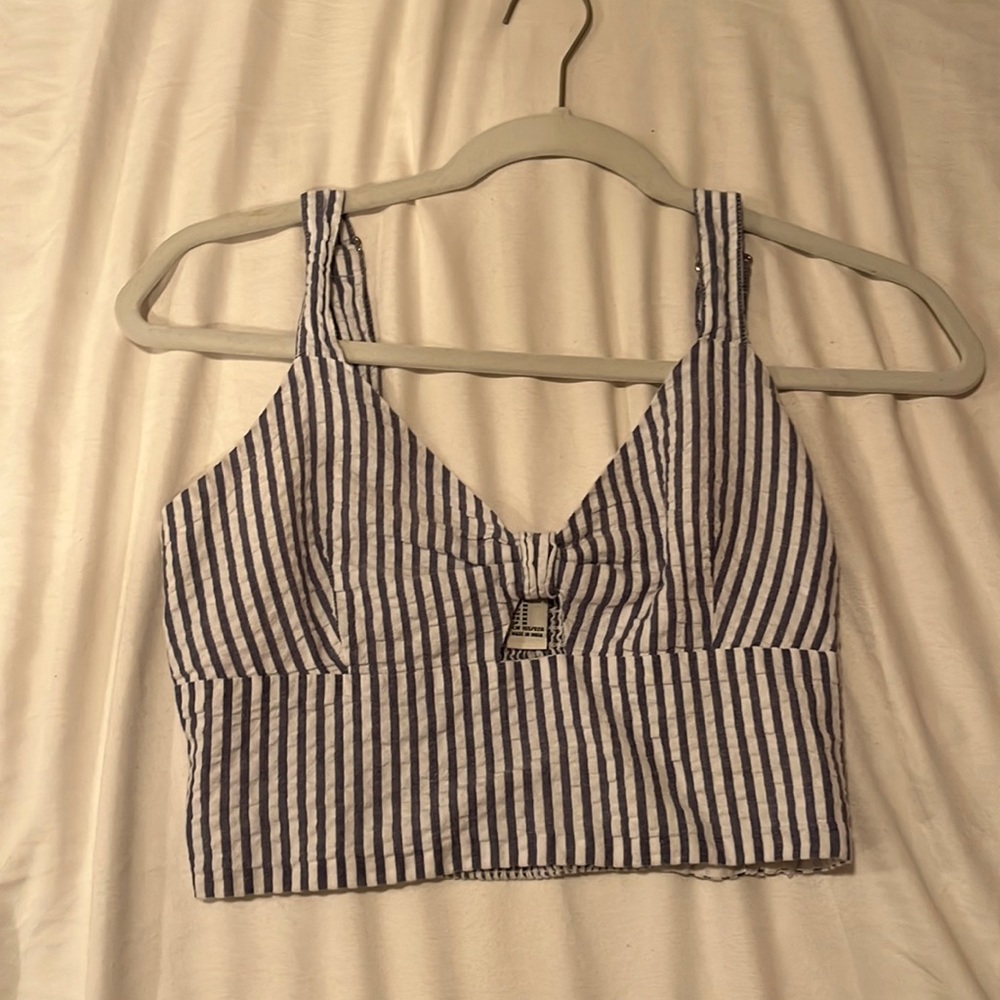 Forever 21 cropped shirt size medium!